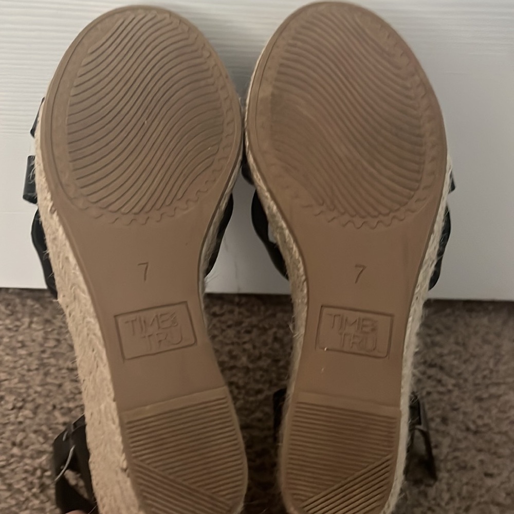 Time and Tru Black Wedges - Picture 5 of 6
